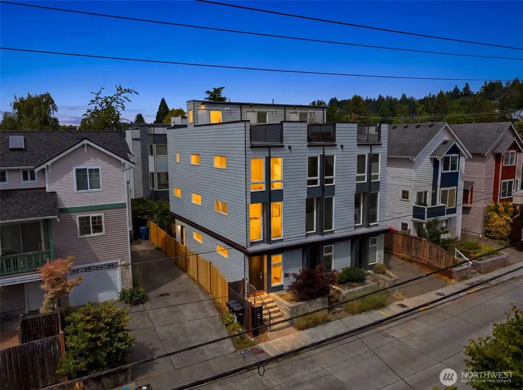 806 NW 50th Street Seattle WA 98107