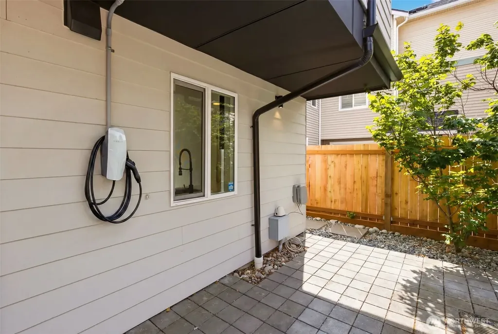 806 NW 50th Street Seattle WA 98107