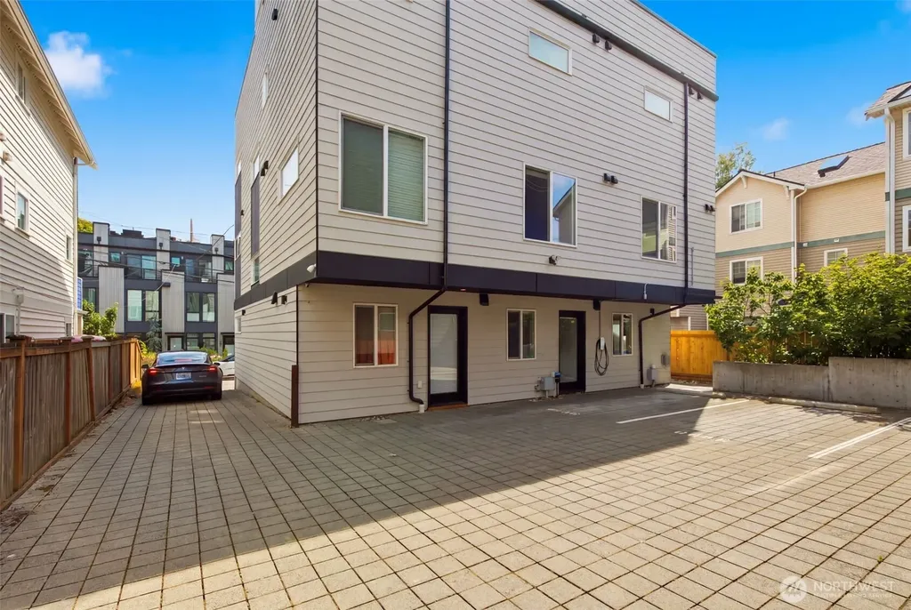 806 NW 50th Street Seattle WA 98107