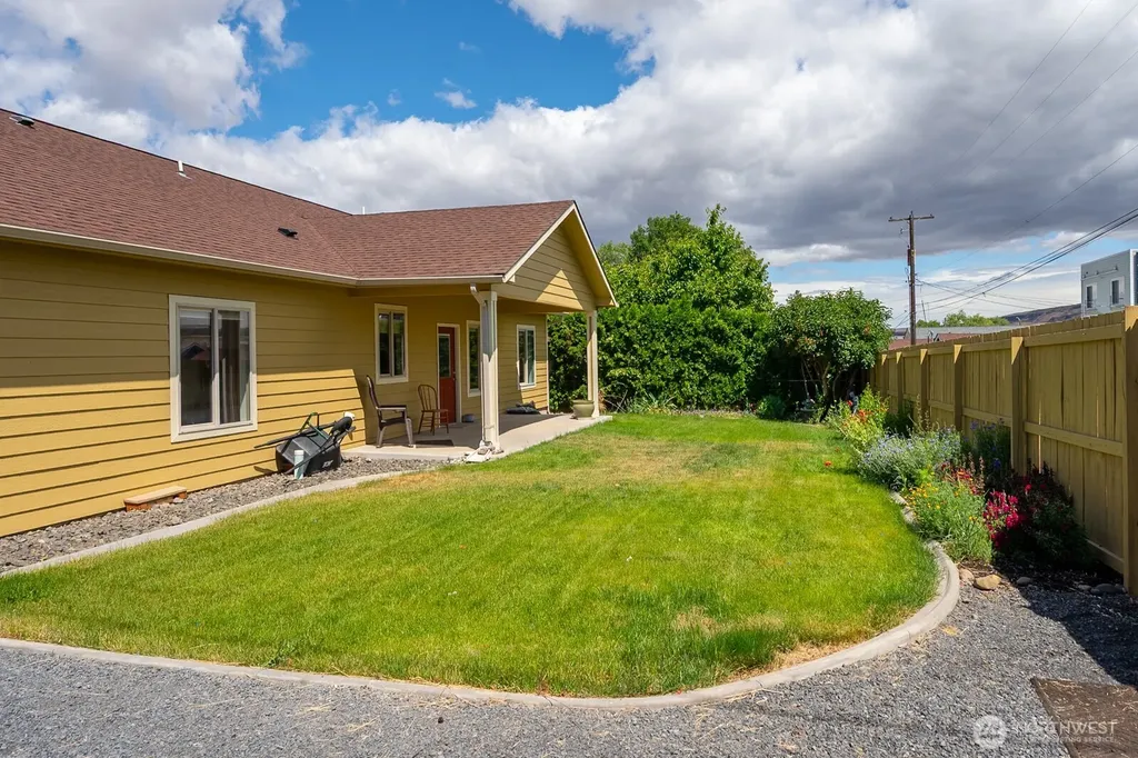 42 Dogwood Street Soap Lake WA 98851