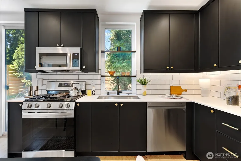 527 NE 89th Street Seattle WA 98115