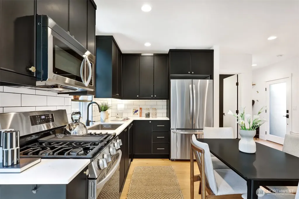 527 NE 89th Street Seattle WA 98115