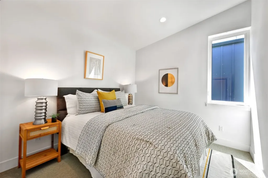 527 NE 89th Street Seattle WA 98115