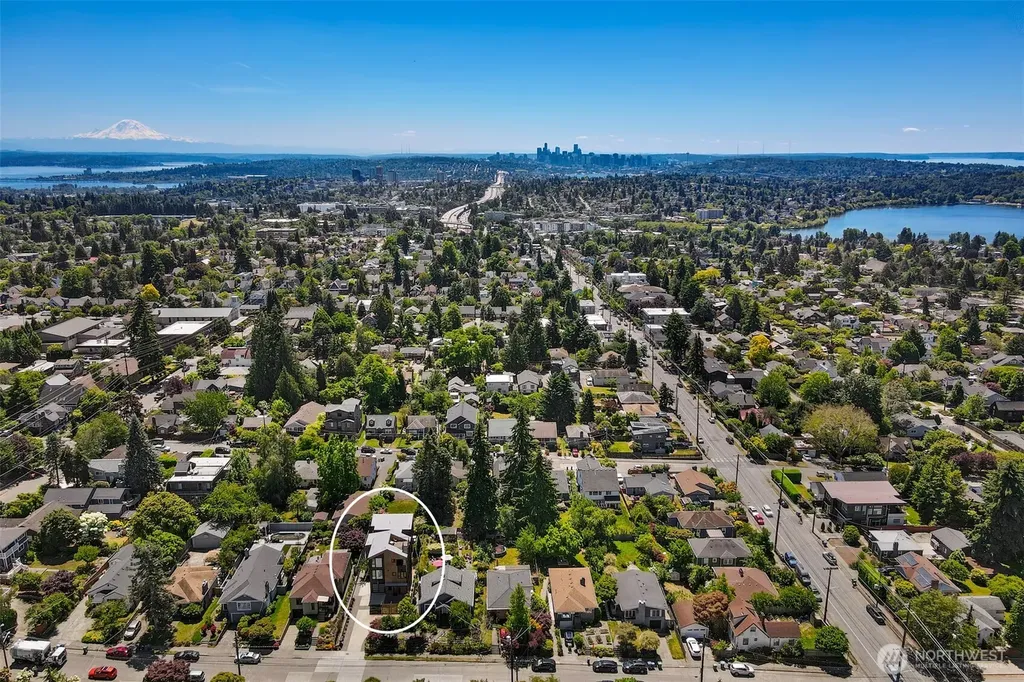 527 NE 89th Street Seattle WA 98115
