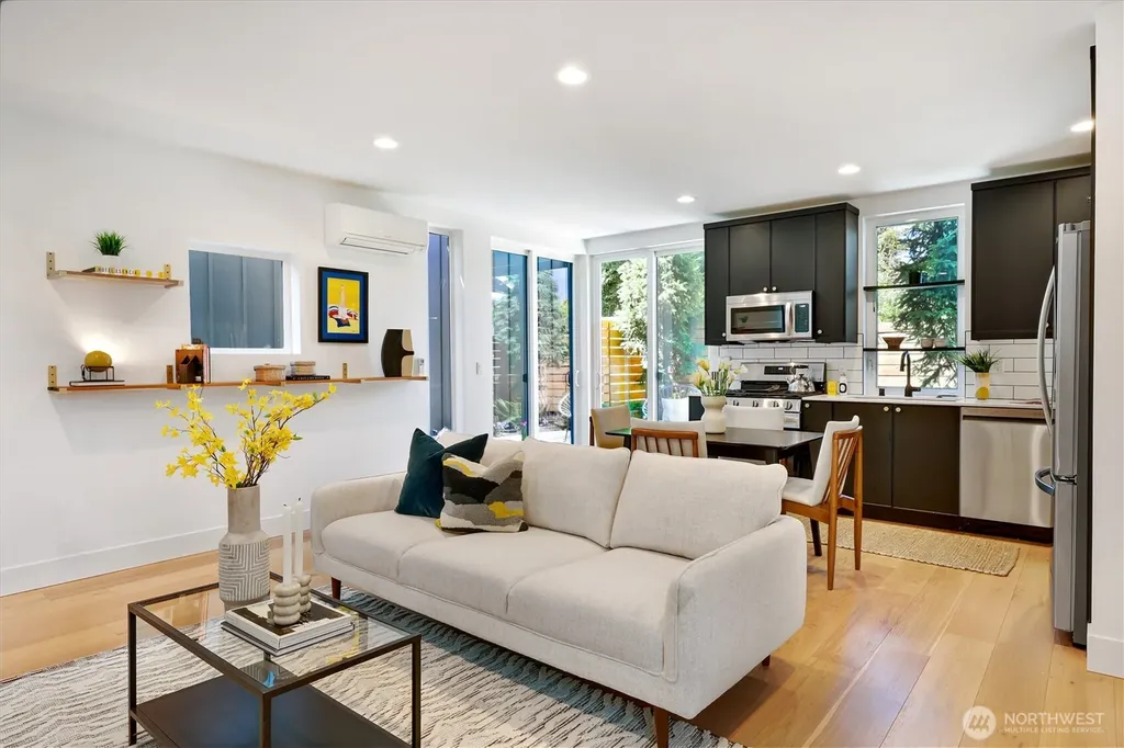 527 NE 89th Street Seattle WA 98115