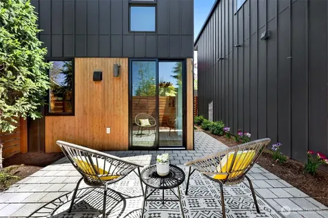 527 NE 89th Street Seattle WA 98115