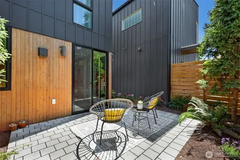 527 NE 89th Street Seattle WA 98115