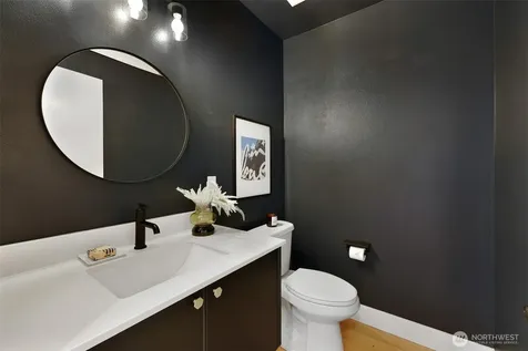 527 NE 89th Street Seattle WA 98115