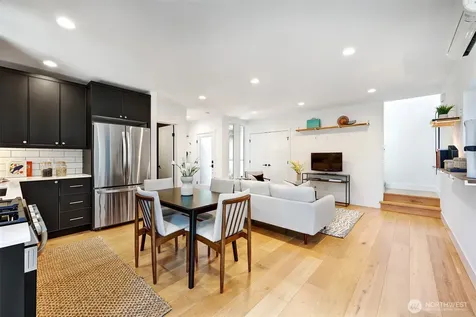 527 NE 89th Street Seattle WA 98115