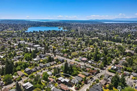 527 NE 89th Street Seattle WA 98115