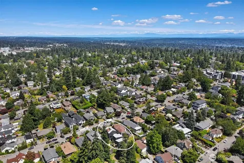527 NE 89th Street Seattle WA 98115