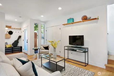 527 NE 89th Street Seattle WA 98115