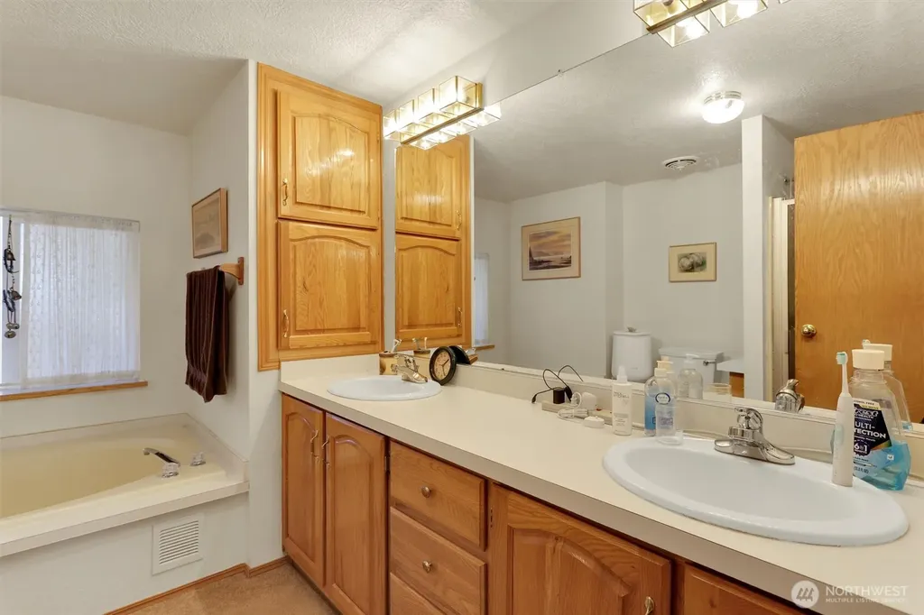 4307 77th Place NW Tulalip WA 98271