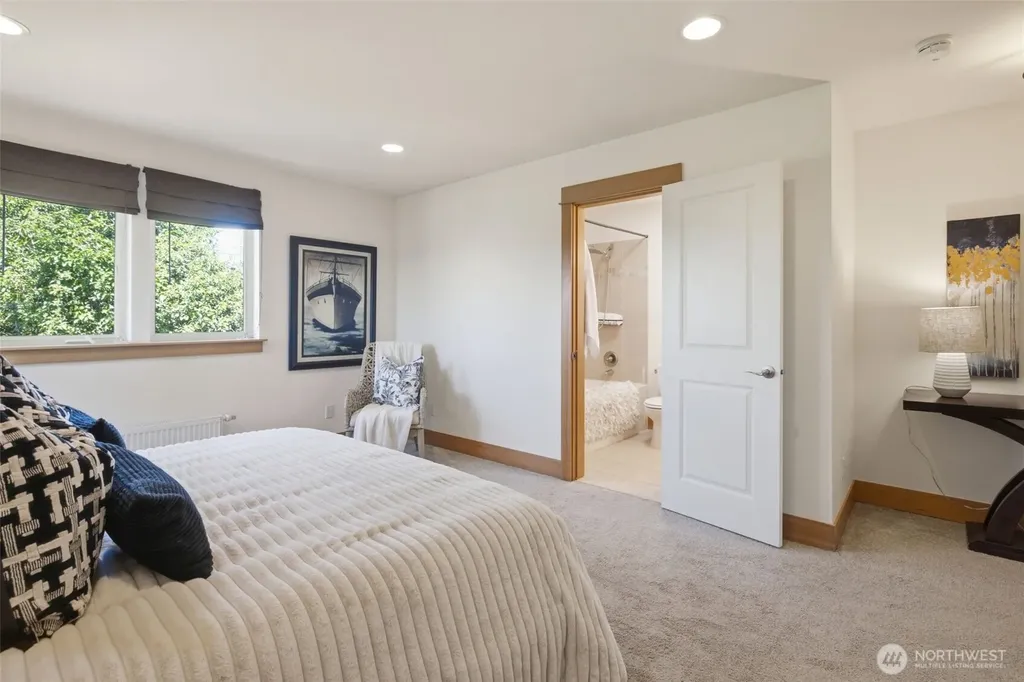 5804 17th Avenue S Seattle WA 98108