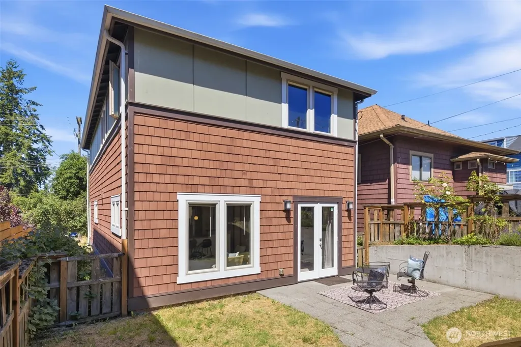 5804 17th Avenue S Seattle WA 98108