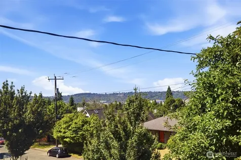 5804 17th Avenue S Seattle WA 98108