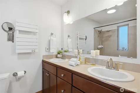 5804 17th Avenue S Seattle WA 98108