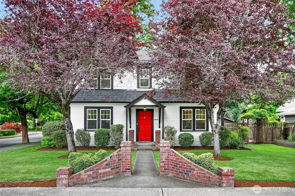 7876 Maple Avenue SE Snoqualmie WA 98065
