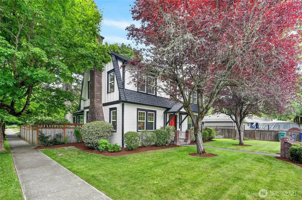 7876 Maple Avenue SE Snoqualmie WA 98065