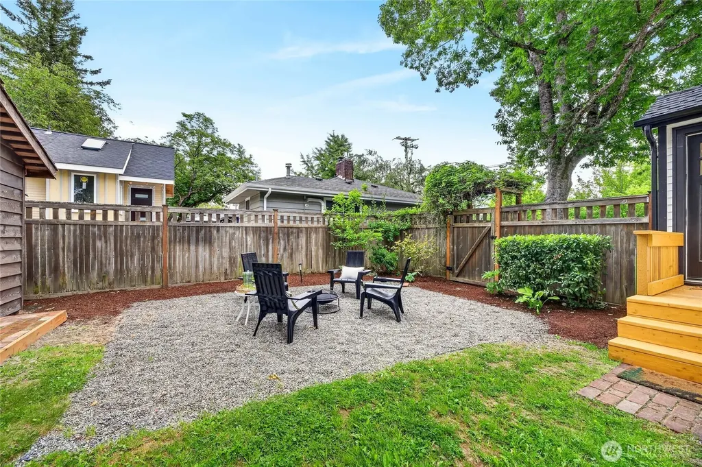 7876 Maple Avenue SE Snoqualmie WA 98065