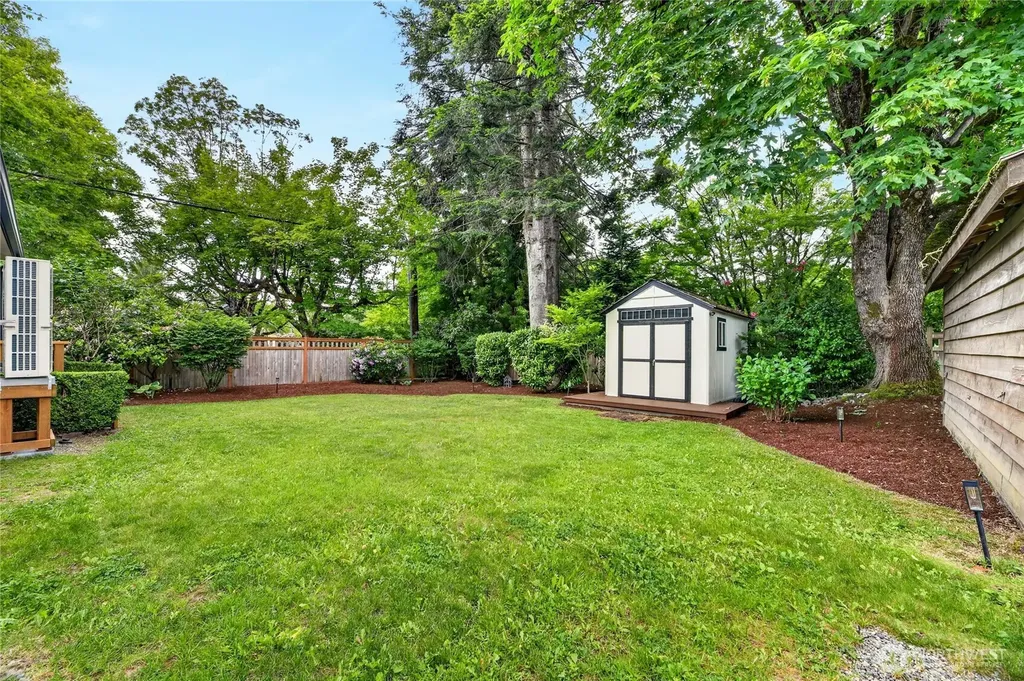 7876 Maple Avenue SE Snoqualmie WA 98065