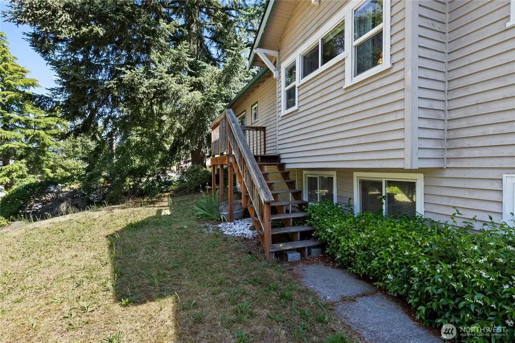 9880 Fredrickson Road NW Bremerton WA 98311