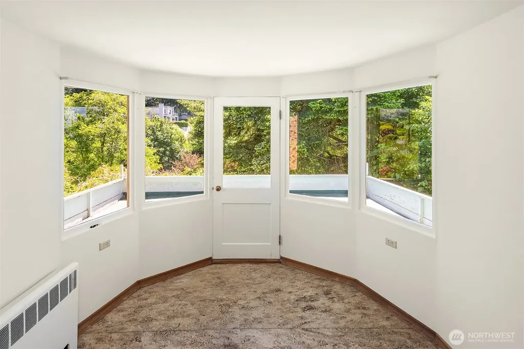 9421 190th Place SW Edmonds WA 98020