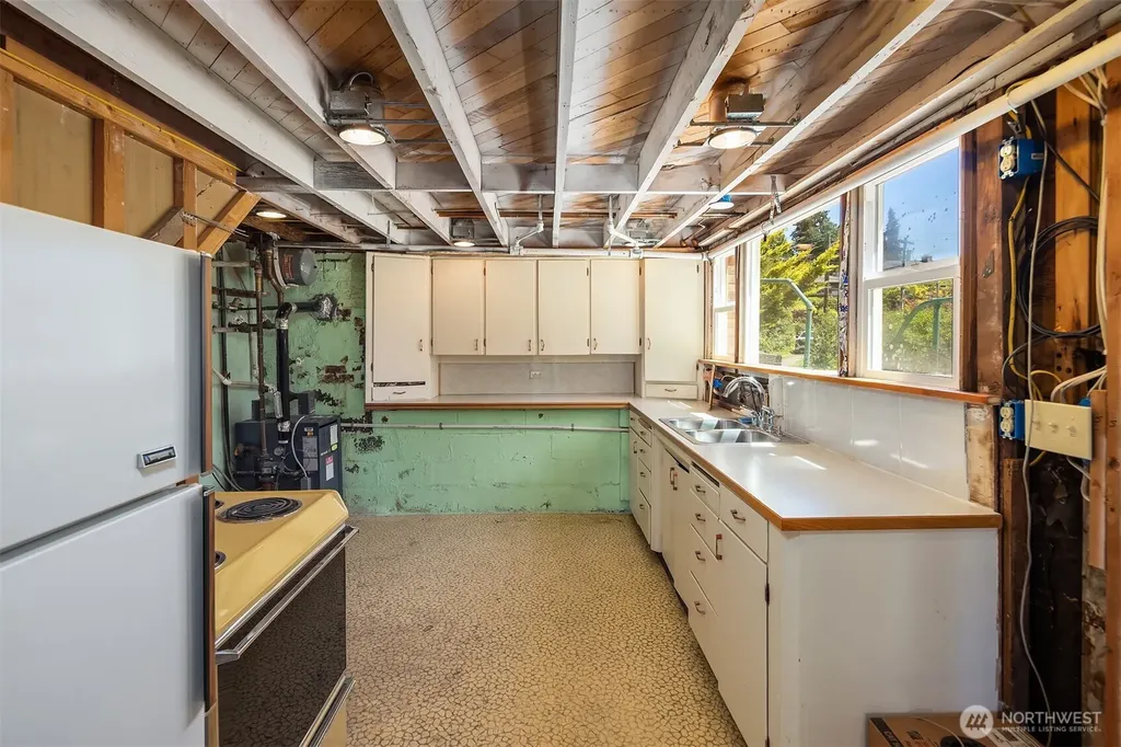 9421 190th Place SW Edmonds WA 98020