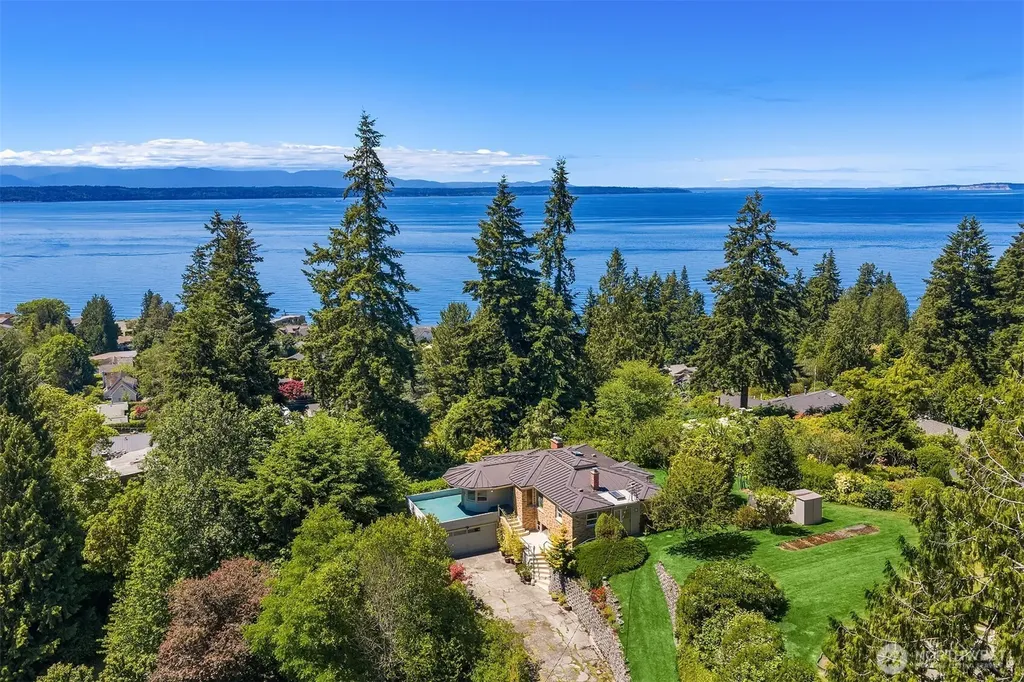 9421 190th Place SW Edmonds WA 98020