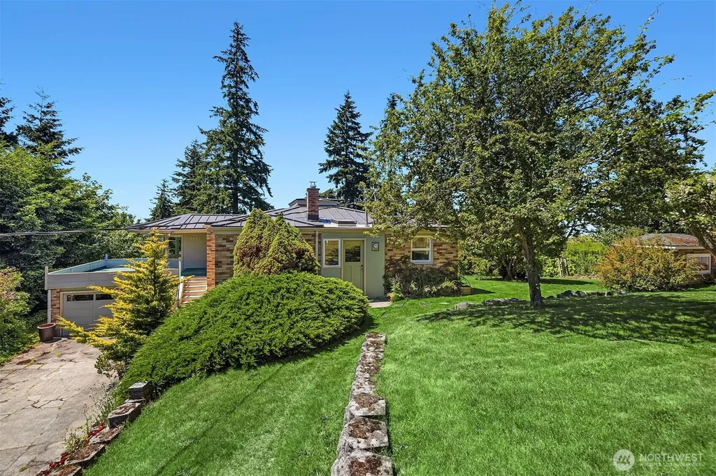 9421 190th Place SW Edmonds WA 98020