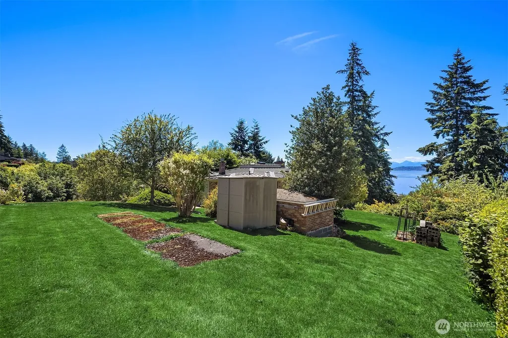 9421 190th Place SW Edmonds WA 98020