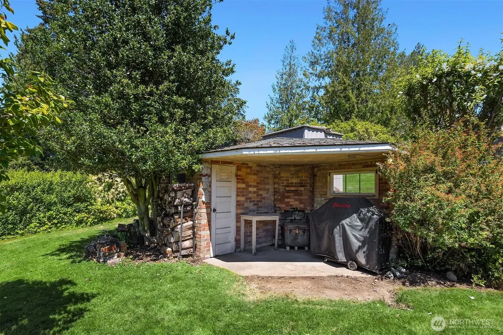 9421 190th Place SW Edmonds WA 98020
