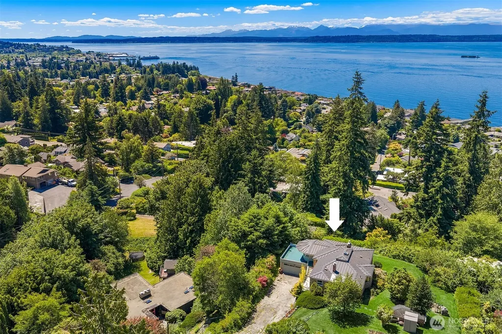 9421 190th Place SW Edmonds WA 98020