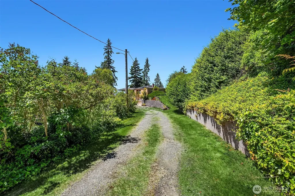 9421 190th Place SW Edmonds WA 98020