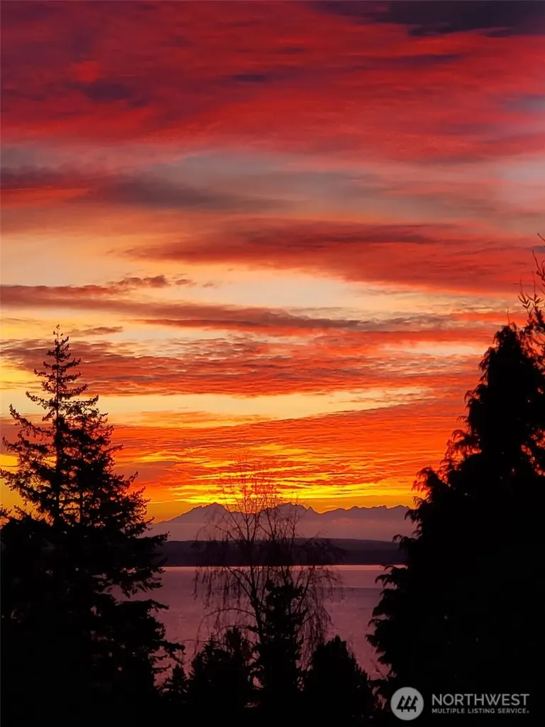 9421 190th Place SW Edmonds WA 98020