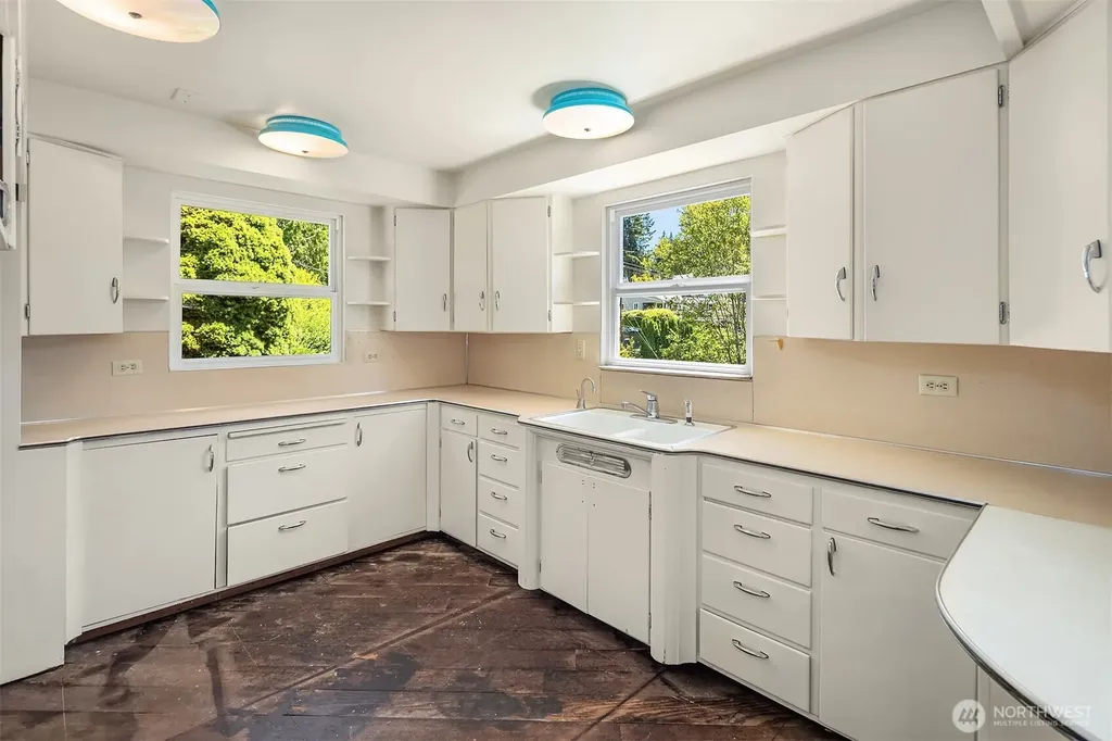 9421 190th Place SW Edmonds WA 98020