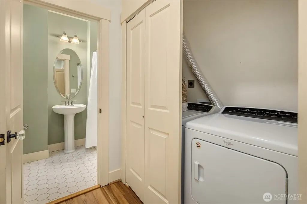 9551 NE South Beach Drive Bainbridge Island WA 98110