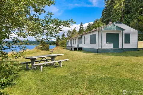 9551 NE South Beach Drive Bainbridge Island WA 98110