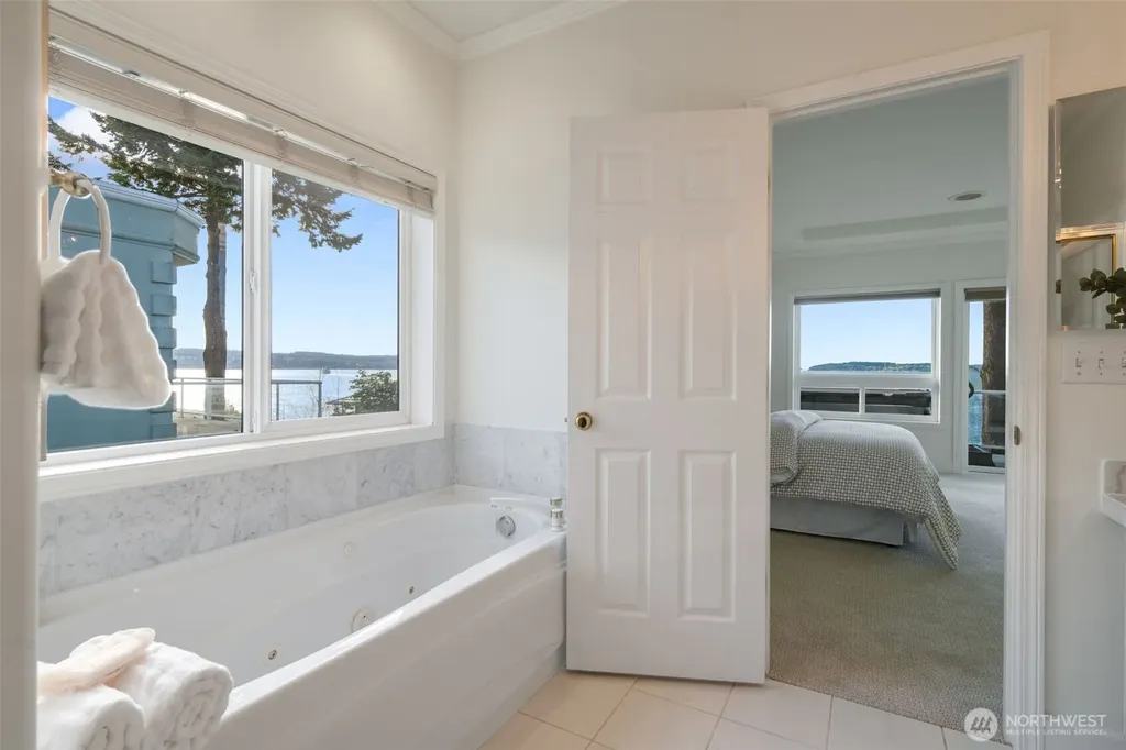 1124 2nd Street Mukilteo WA 98275
