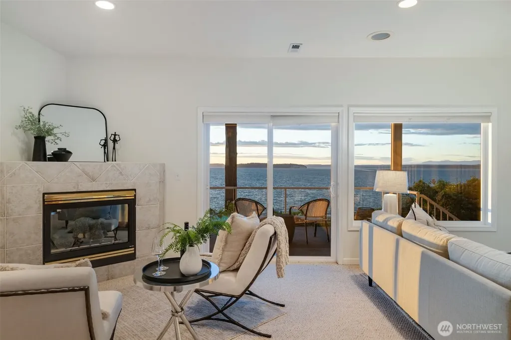 1124 2nd Street Mukilteo WA 98275