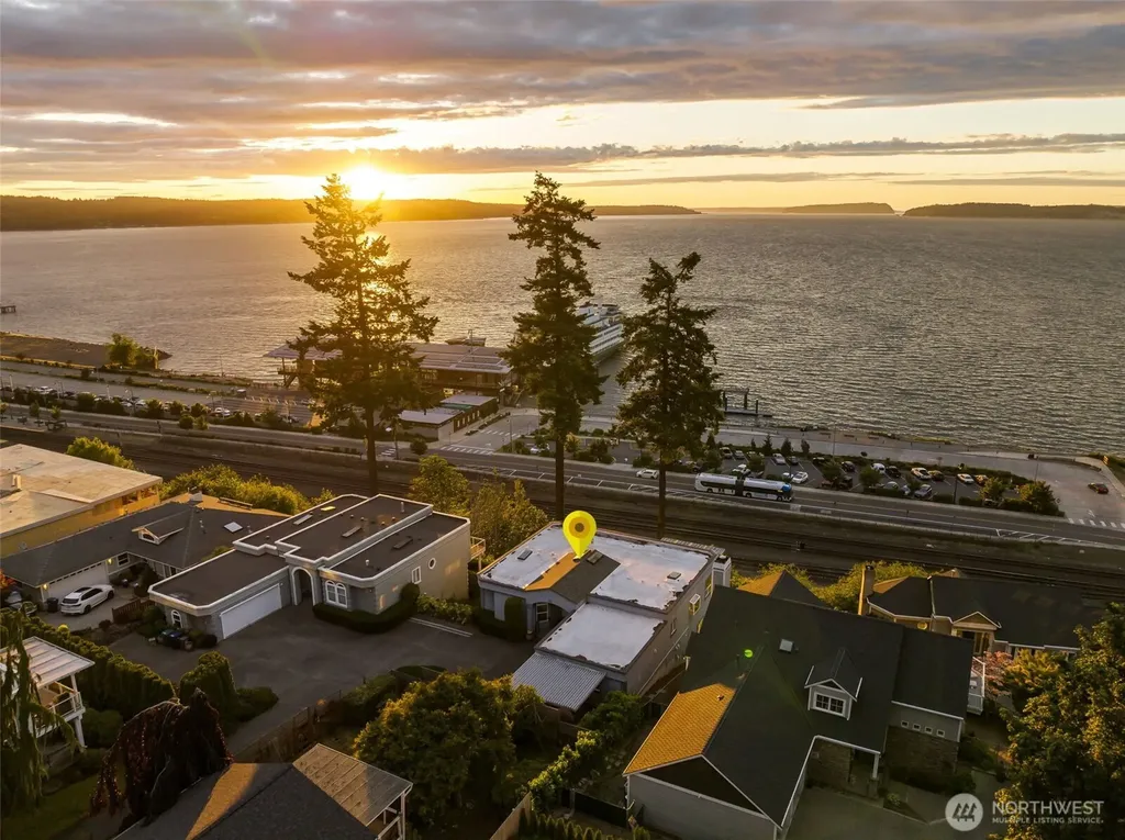 1124 2nd Street Mukilteo WA 98275