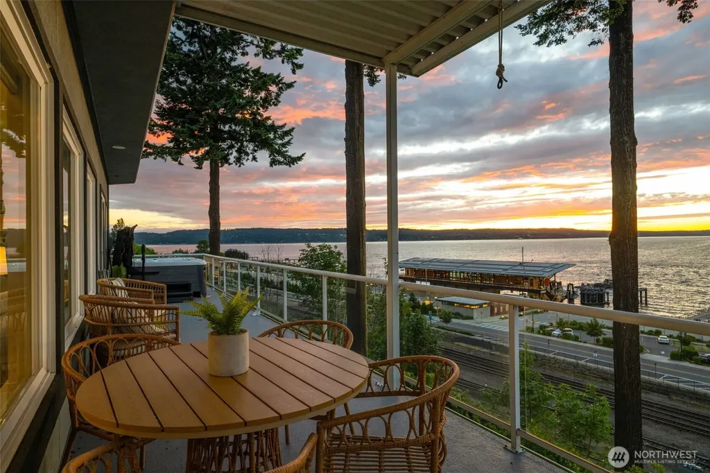1124 2nd Street Mukilteo WA 98275