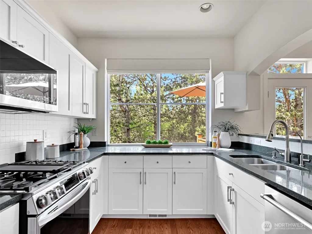 23901 SE 7th Lane Sammamish WA 98074