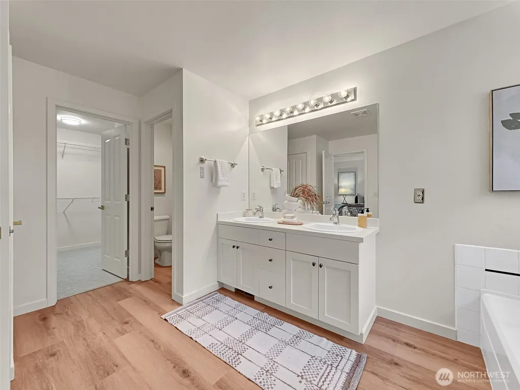 23901 SE 7th Lane Sammamish WA 98074