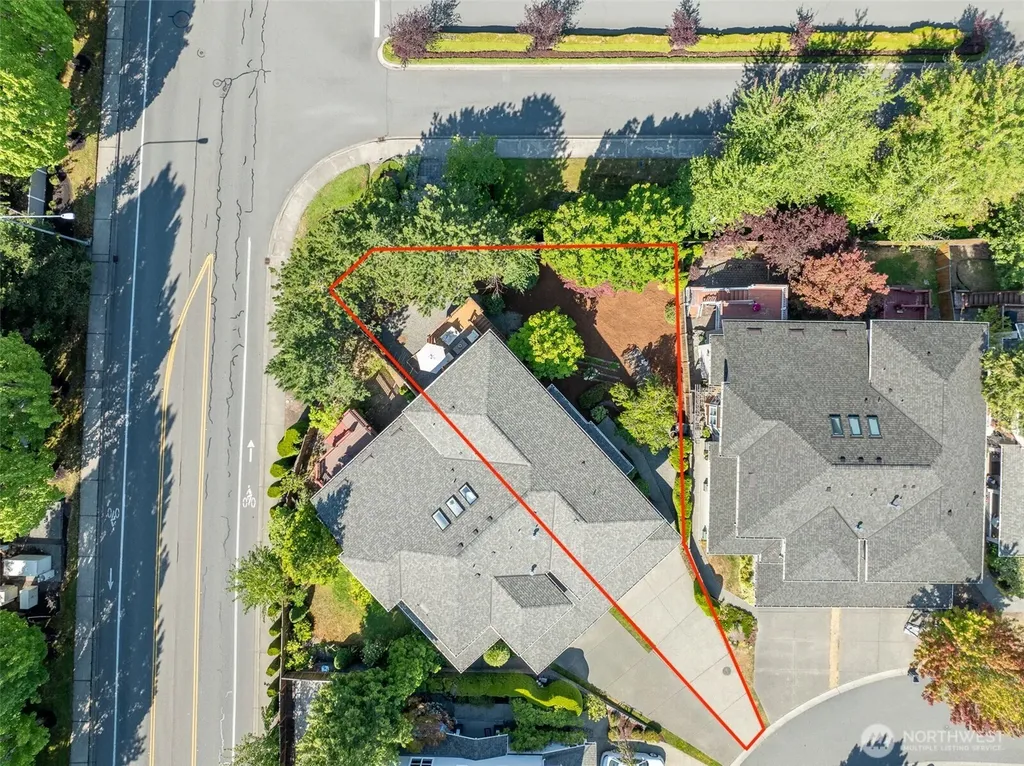 23901 SE 7th Lane Sammamish WA 98074