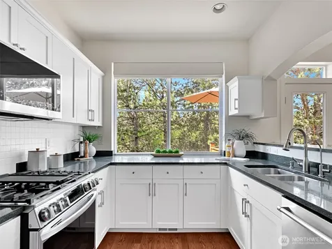 23901 SE 7th Lane Sammamish WA 98074