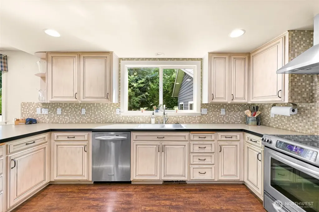 1300 W Axton Road Ferndale WA 98248