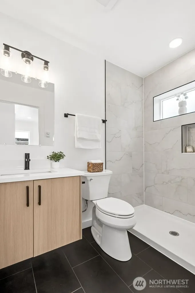 4004 Courtland Place S Seattle WA 98118