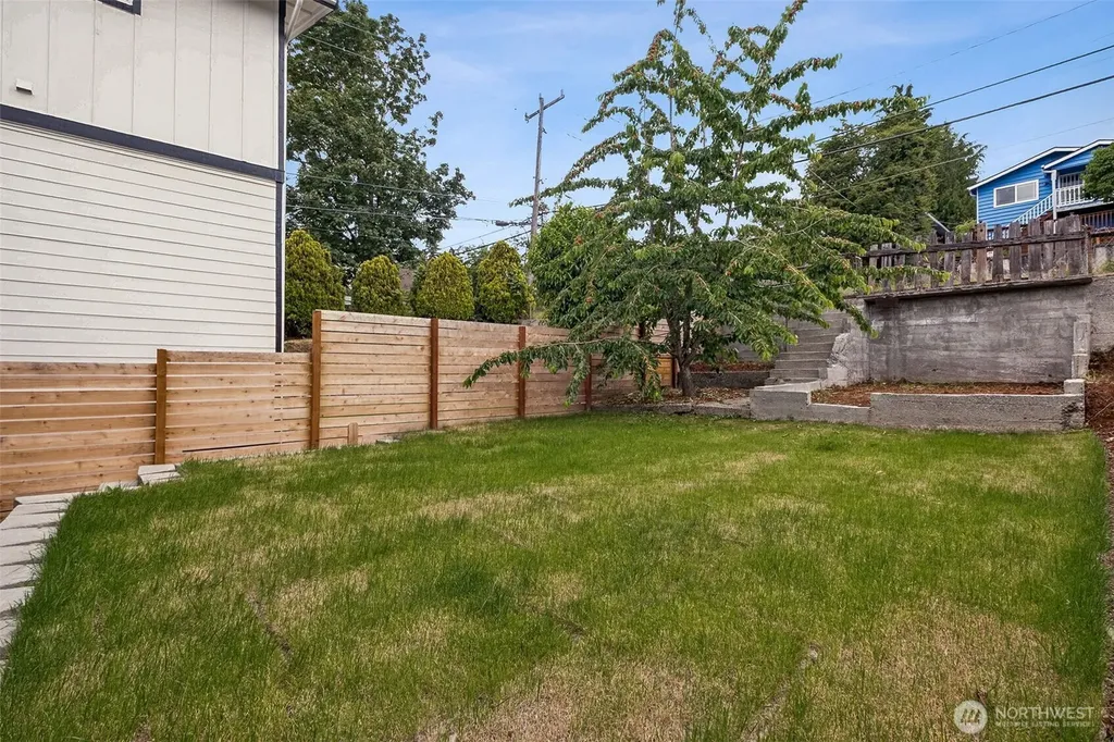 4004 Courtland Place S Seattle WA 98118