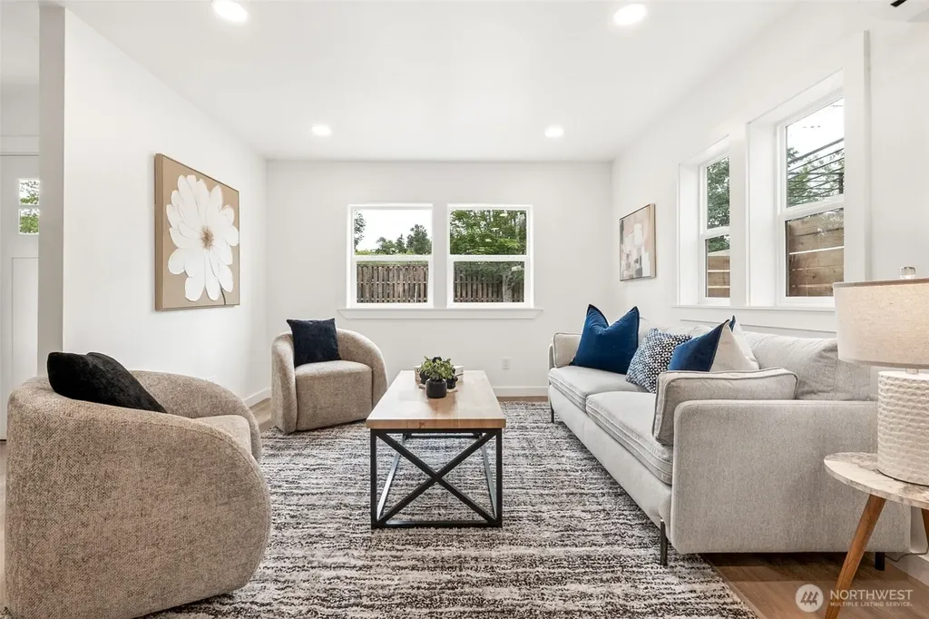 4004 Courtland Place S Seattle WA 98118